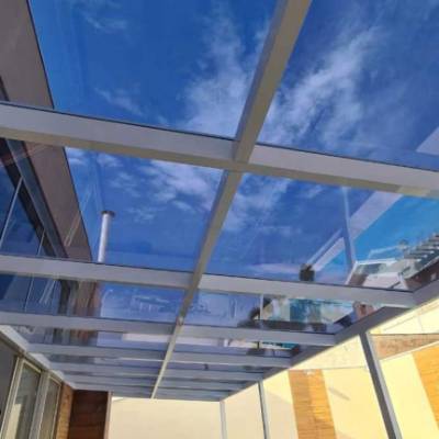 Cobertura de vidro em Pinheiros da GSK Engenharia de Vidros