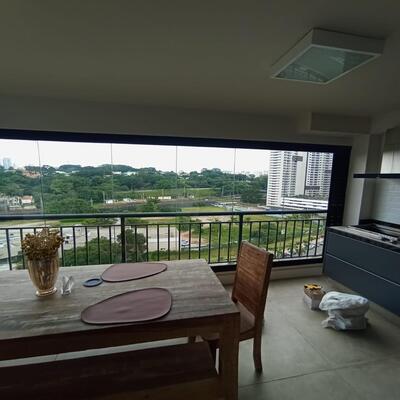 Envidraçamento de sacada na Bela Vista da GSK Engenharia de Vidros