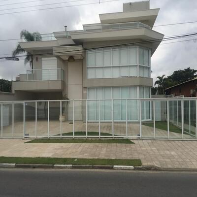Muro de vidro na Liberdade da GSK Engenharia de Vidros