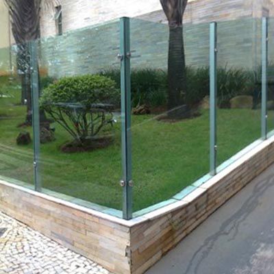 Muro de vidro no Itaim Bibi