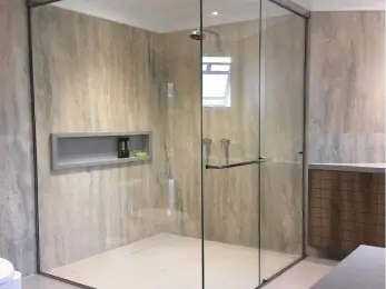 O Box de Vidro Ideal para Seu Banheiro - Estilo, Segurança e Sustentabilidade!